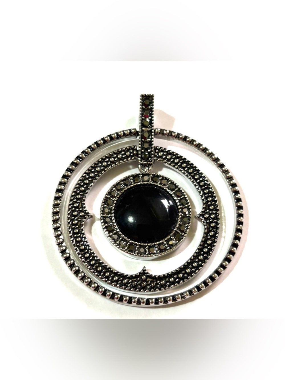 Vintage Black and Silver Circle Pendant Necklace